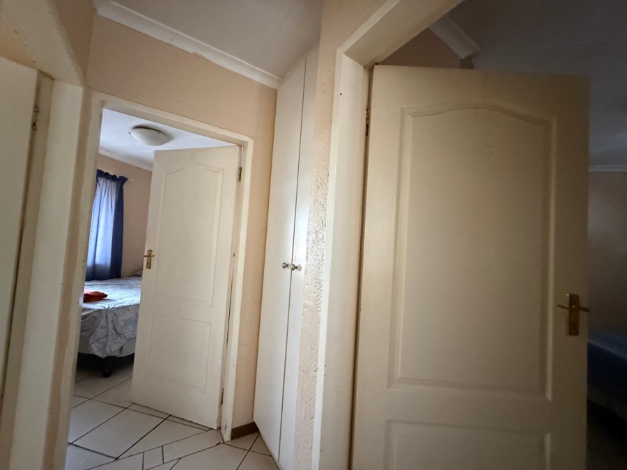 2 Bedroom Property for Sale in Rustenburg Central North West